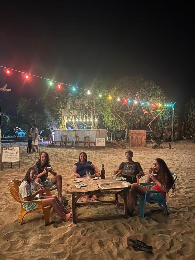 Surfing Beach Nilaveli Trincomalee Esterno foto